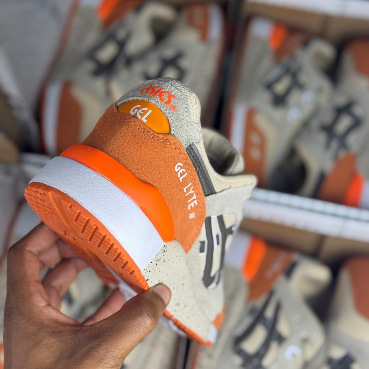 Tênis Masculino Asics Gel-Lyte III x Bege/Laranja (Premium em Couro)