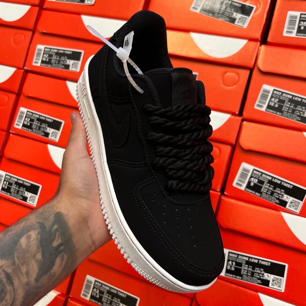 Air Force Nobuck (Linha Premium) x Preto/Branco