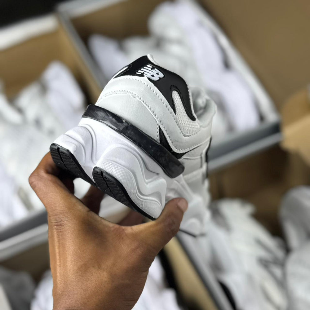 New Balance 9060 x Branco/Preto