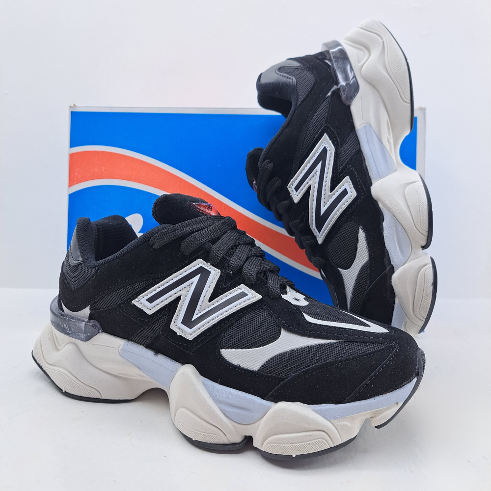 New Balance 9060 x Preto/Cinza