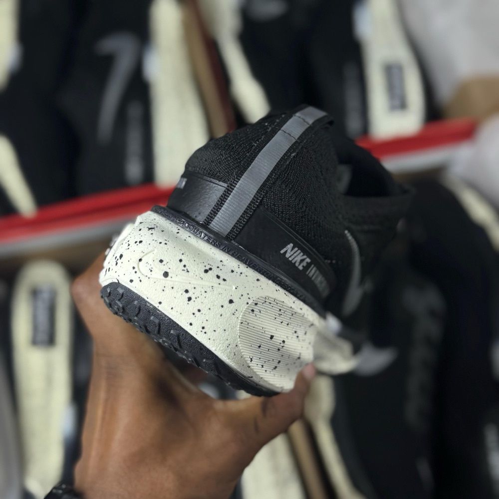 Tênis Masculino Nike ZoomX Invencible Run Premium