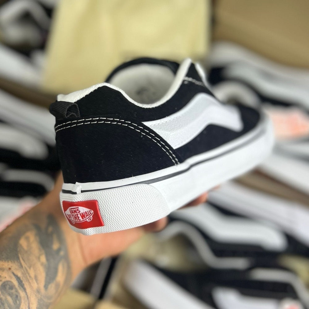 Vans Knu Skool Masculino/Feminino x Preto/Branco