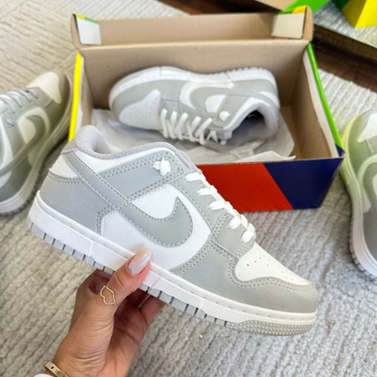Tênis Nike Dunk Cinza