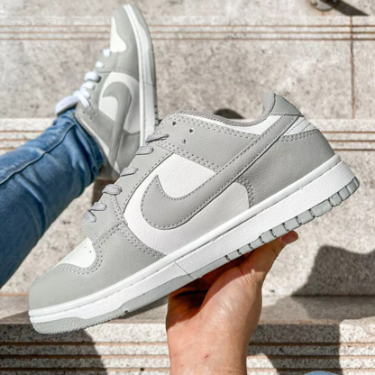 Tênis Nike Dunk Cinza