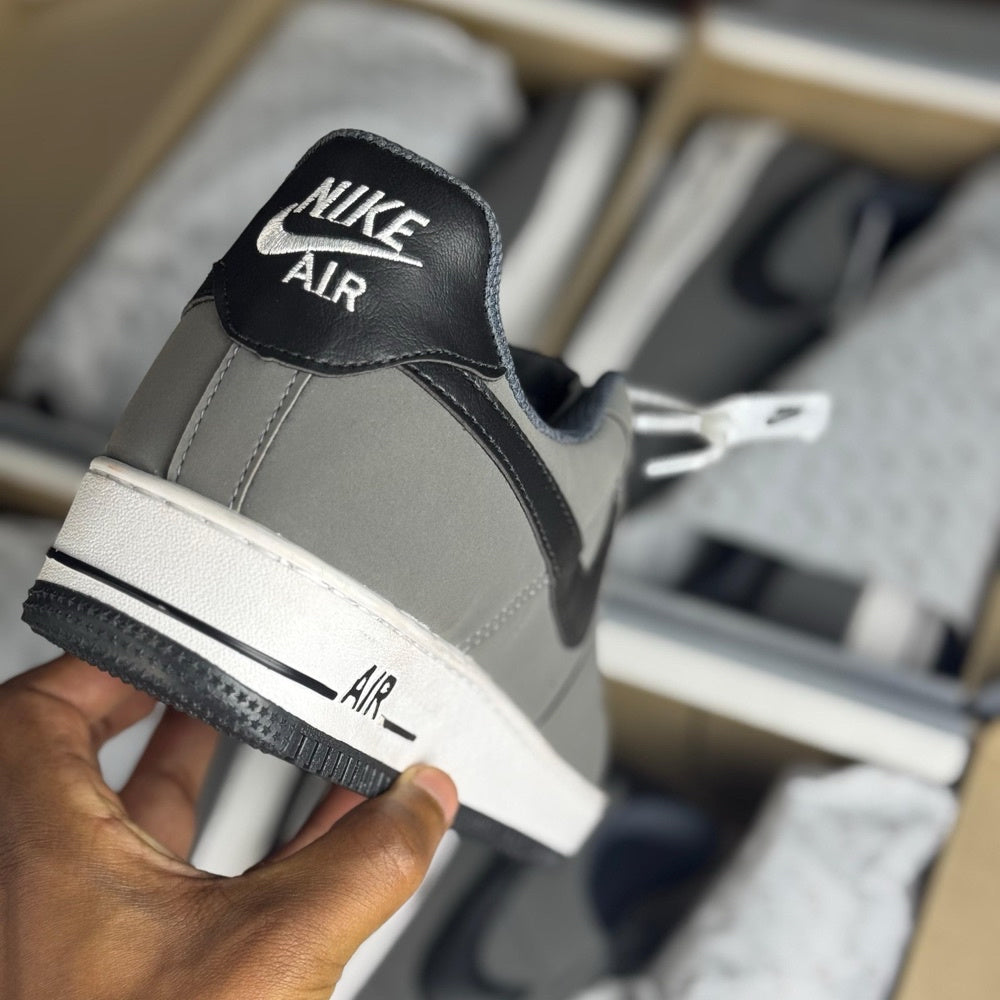 Air Force 1 x Grafite Preto