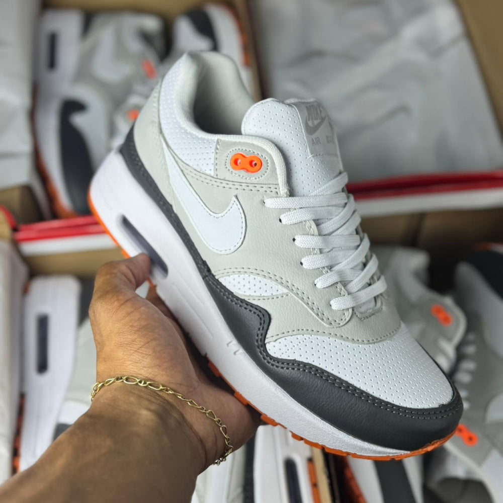 Air Max 1 Branco Laranja e Preto