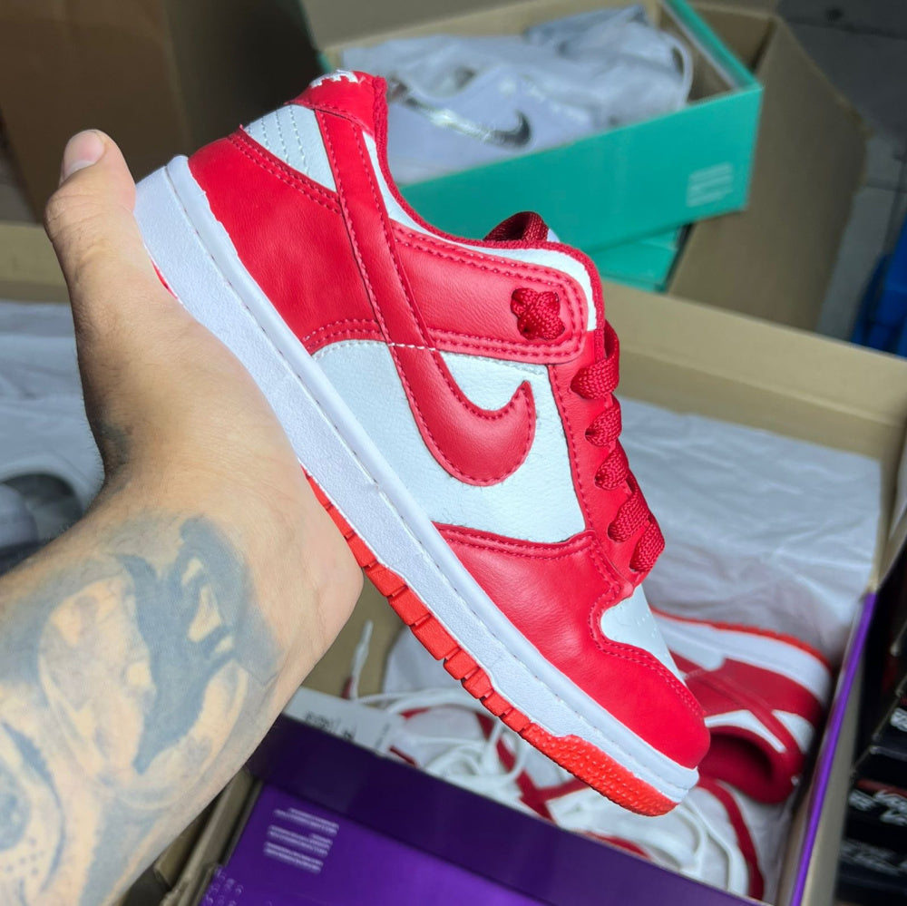 Nike Dunk - Branco/Vermelho