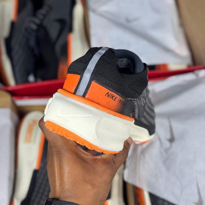 Tênis Masculino Nike ZoomX Invencible Run Premium