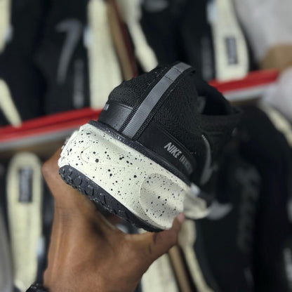 Tênis Masculino Nike ZoomX Invencible Run Premium